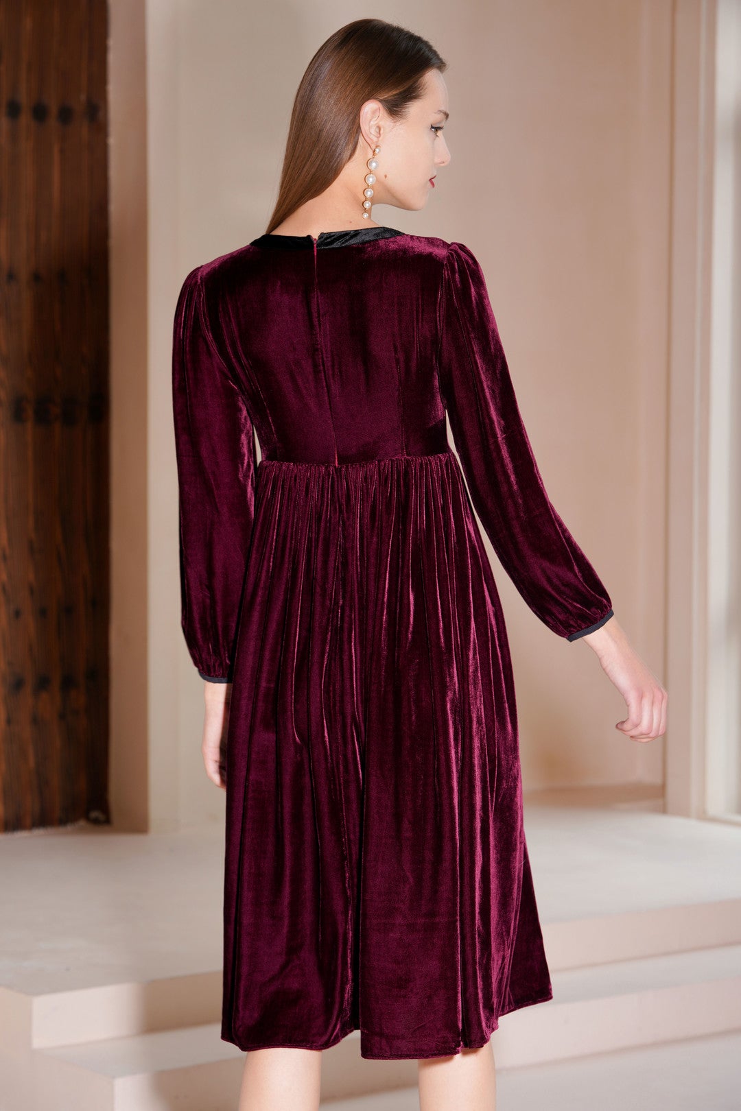 UUNIQ GATSBY Burgundy Velvet Midi Dress