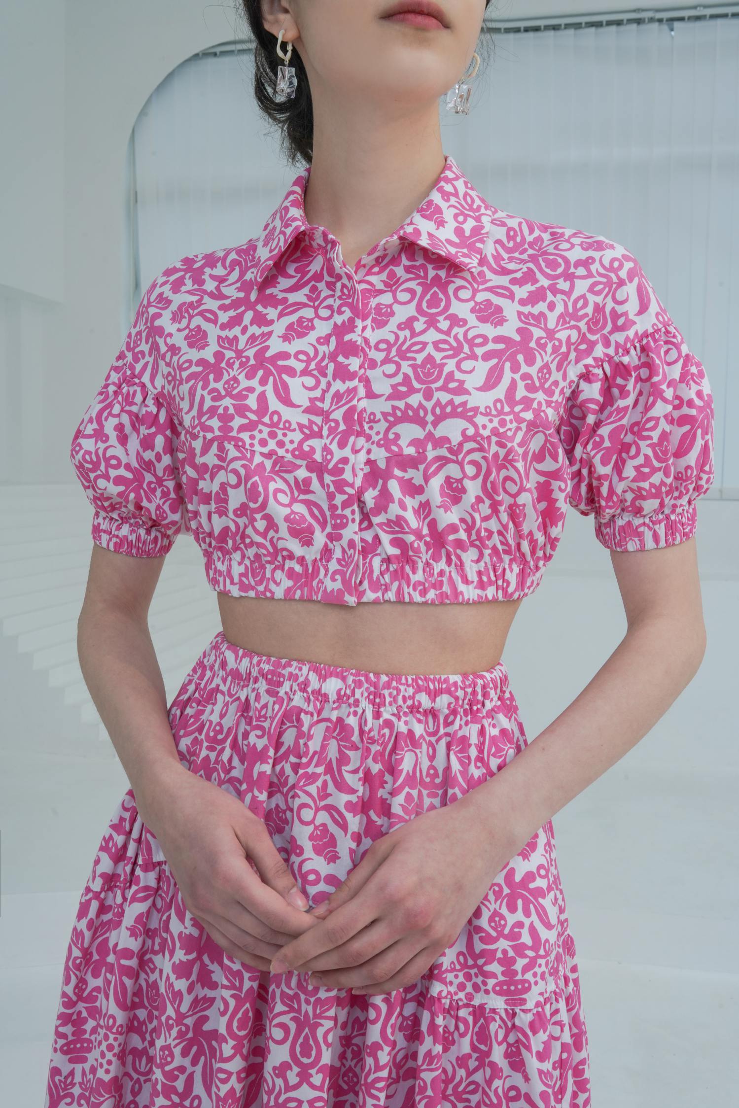 UUNIQ FLORENCE Pink Floral Cropped Shirt